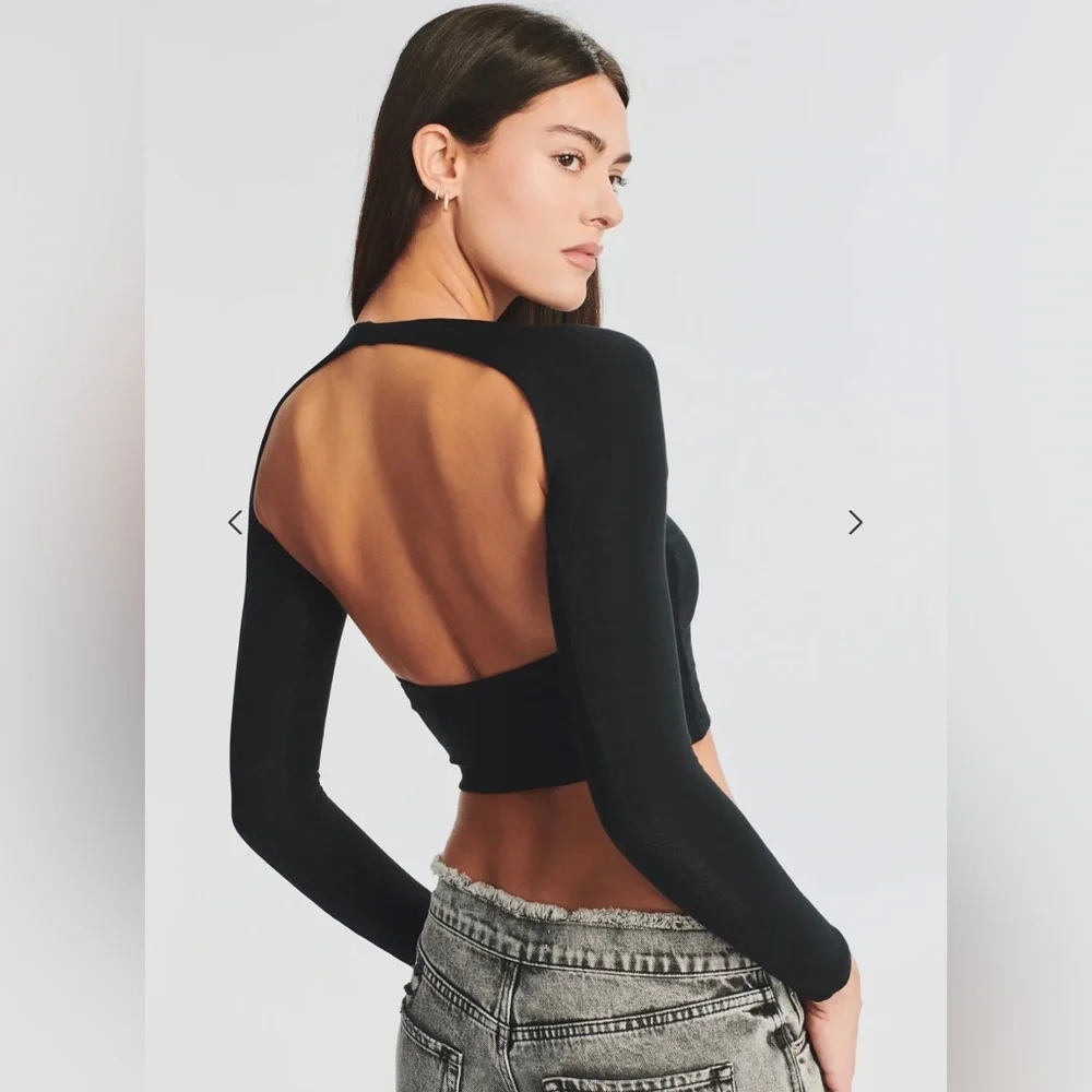 SER.O.YA Sierra Top Black XS NWT Long Sleeve Cropped Cutout Sexy REVOLVE